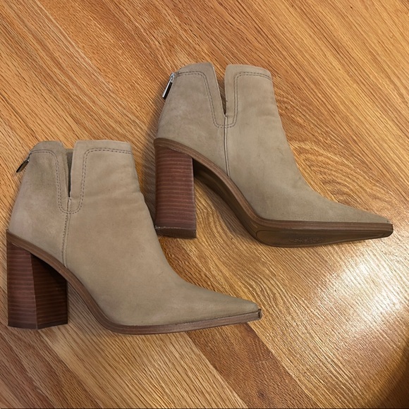 Vince Camuto Women’s Tan Ankle Boots - Picture 1 of 6
